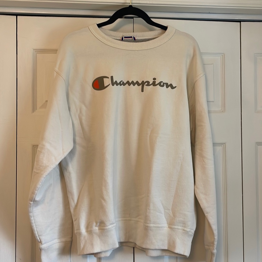 CHAMPION SWEATSHIRT. MENS LARGE. LIKE NEW.